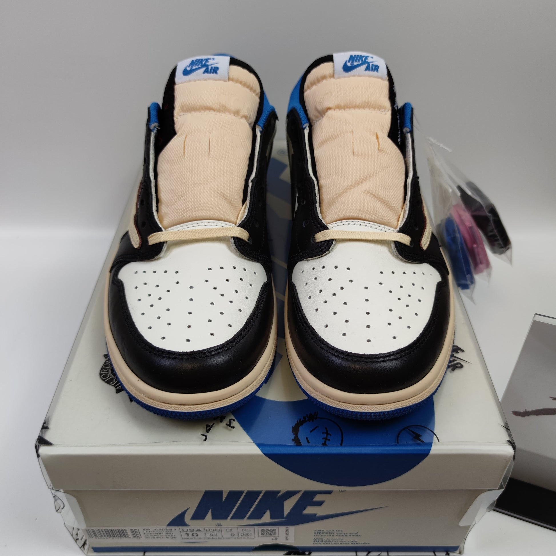 Travis Scott x Fragment Design x Air Jordan 1 Low OG SP DM7866-140 - Nike x Jordan